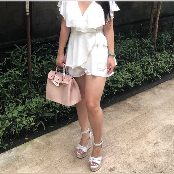 DO+BE Annie Cutout back romper - Picture 10 of 10